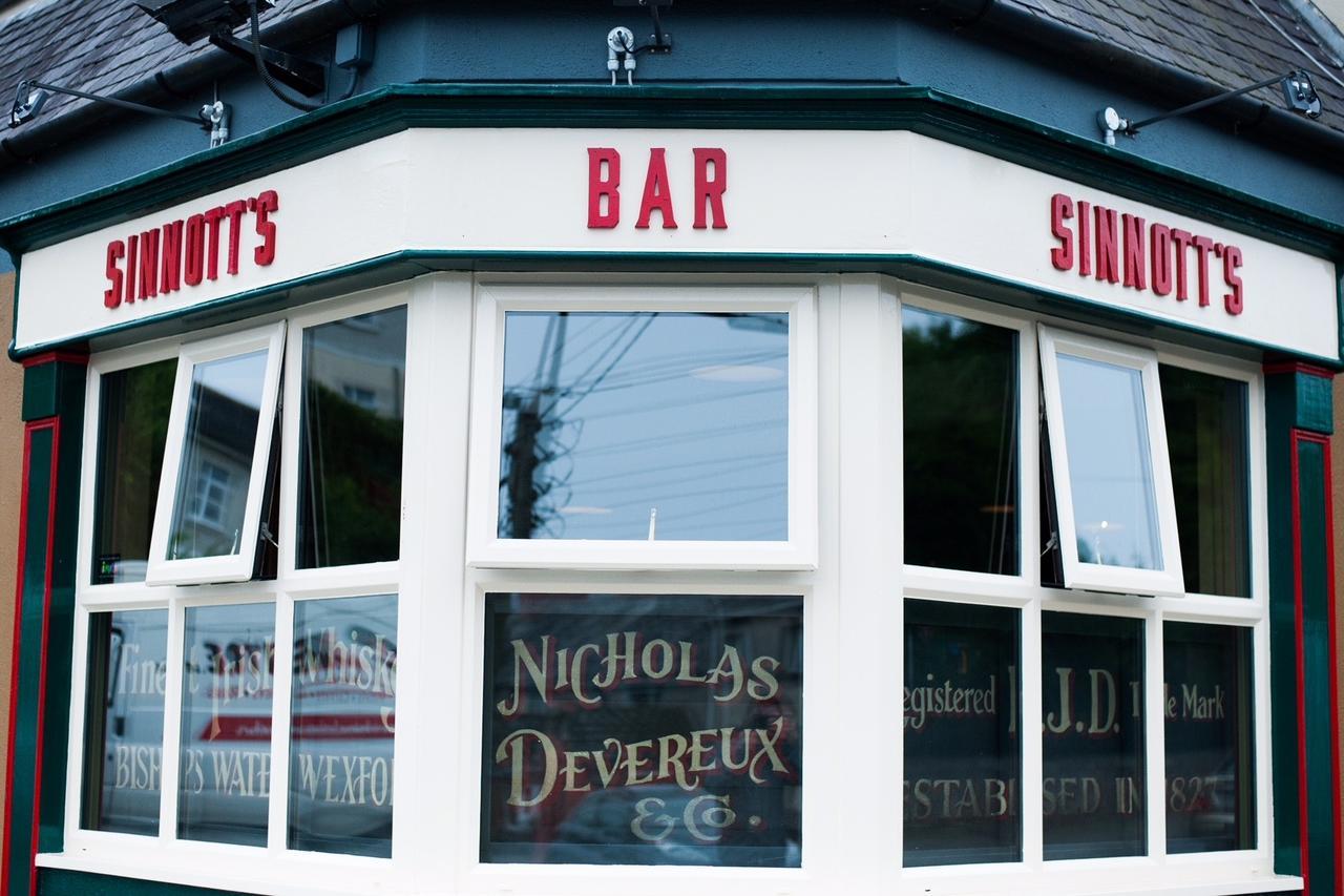 Sinnotts Bar Уексфорд Екстериор снимка